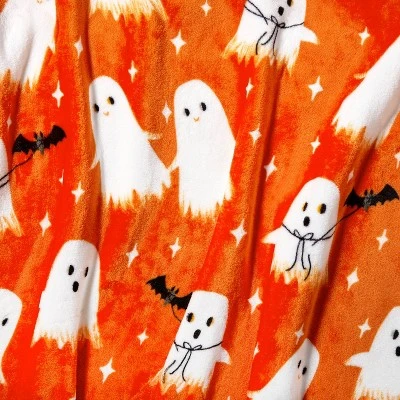 Hyde & EEK! Boutique Ghost with Bat Printed Plush Halloween Throw Blanket - Hyde & EEK! Boutique™ - Image 3