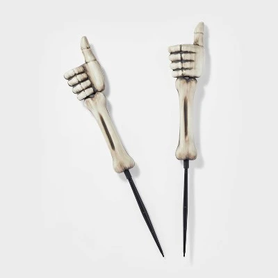 Hyde & EEK! Boutique 2pk Skeleton Hands Halloween Decorative Yard Stakes - Hyde & EEK! Boutique™ - Image 2